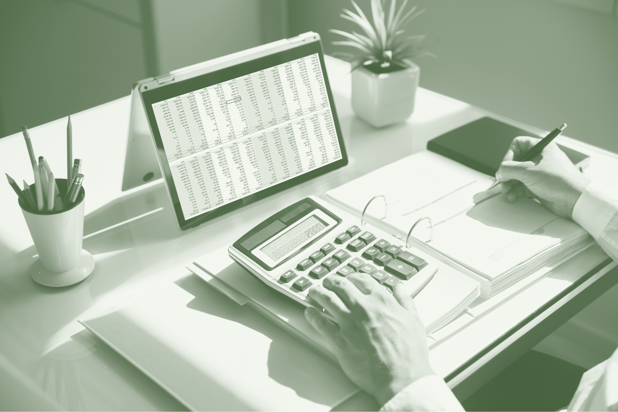 Business invoice finance and cashflow management solutions